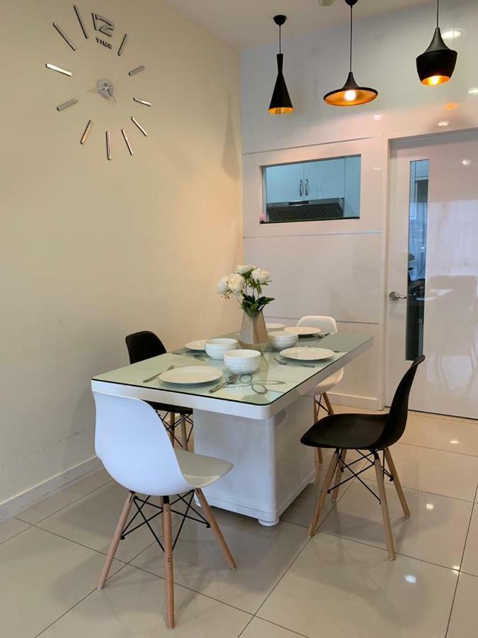 Sam 13 - Samantha Lovely Homestay The Loft Imago Apartment Kota Kinabalu