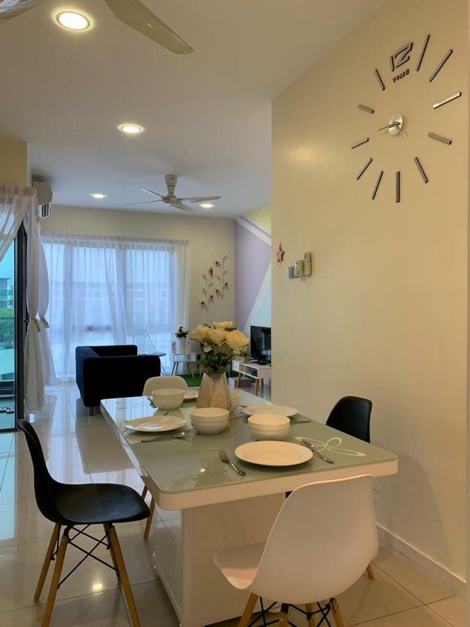 Sam 13 - Samantha Lovely Homestay The Loft Imago Kota Kinabalu