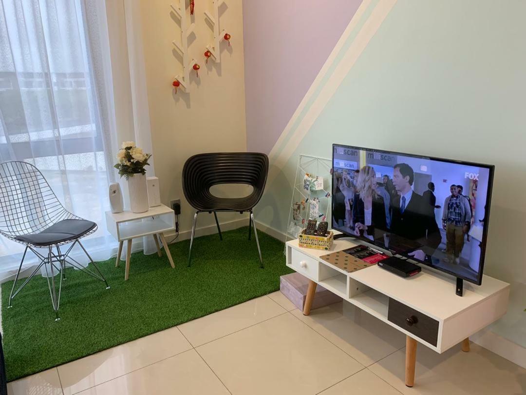 Sam 13 - Samantha Lovely Homestay The Loft Imago Apartment Kota Kinabalu